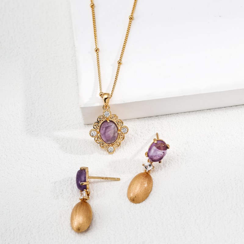 Royal Amethyst Necklace in 925 Silver Royal Amethyst Necklace in 925 Silver