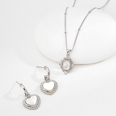 Royal Amethyst Necklace in 925 Silver Royal Amethyst Necklace in 925 Silver